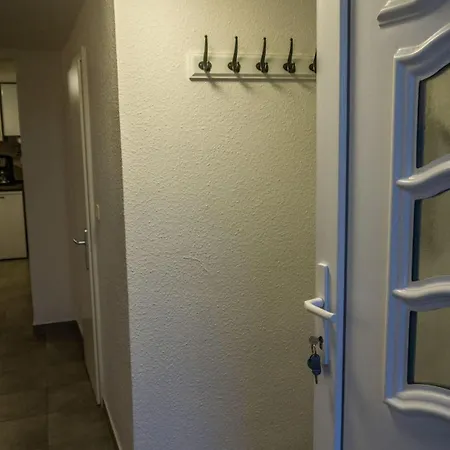 Ferienwohnung-am-norderhafen-34 *